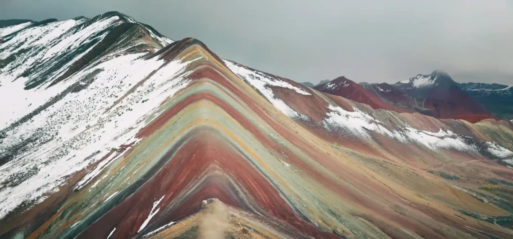 Vinicunca Mountain vs. Pallay Punchu: Which Is the Best Rainbow Mountain in Cusco 2 Vinicunca Mountain vs. Pallay Punchu